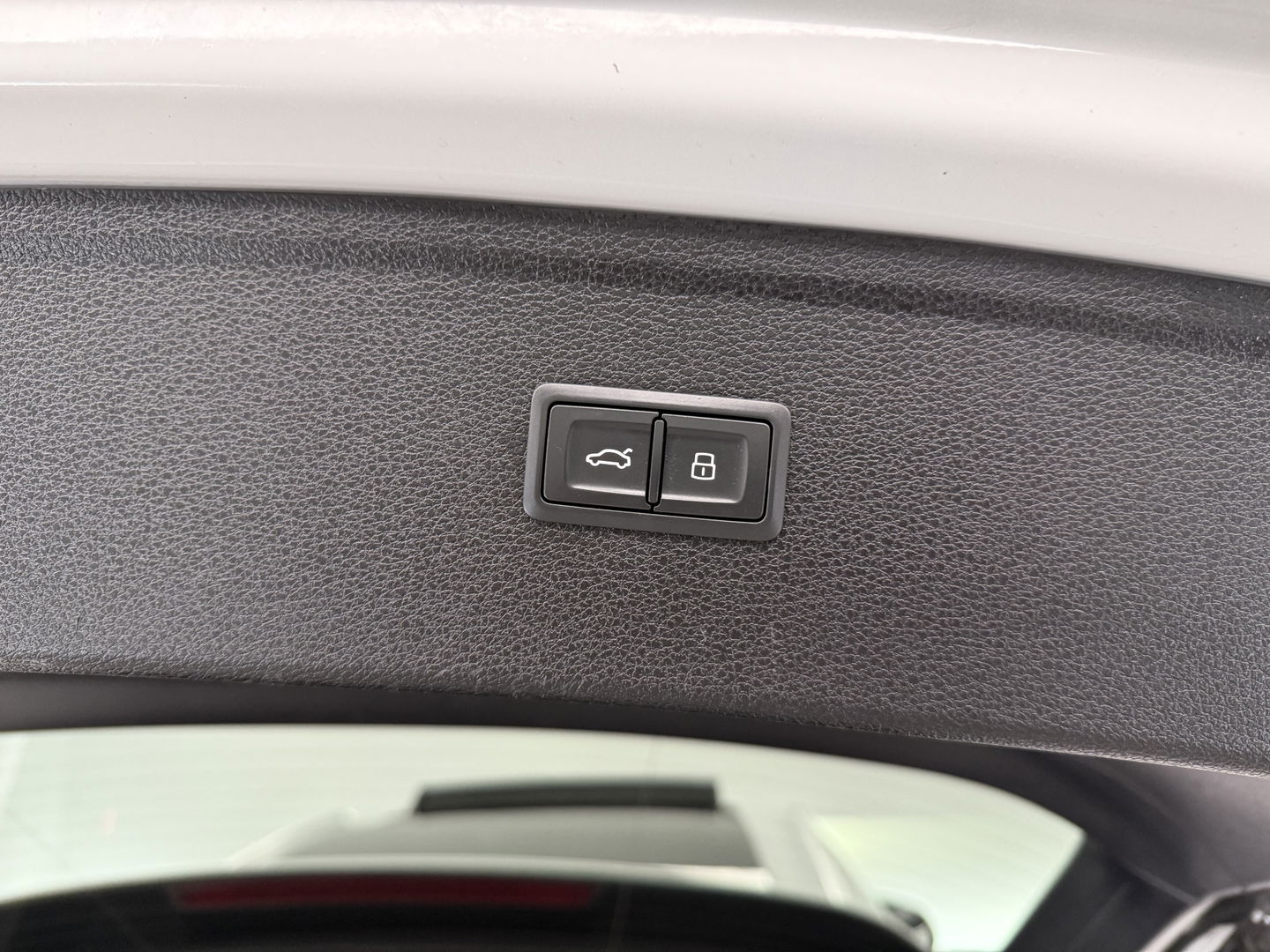 Audi Q5 55 TFSI e Quattro S-line | Luchtvering | Pano | Virtual | Carplay | Trekh. | Keyless | Stoelverw. | Schakelflippers