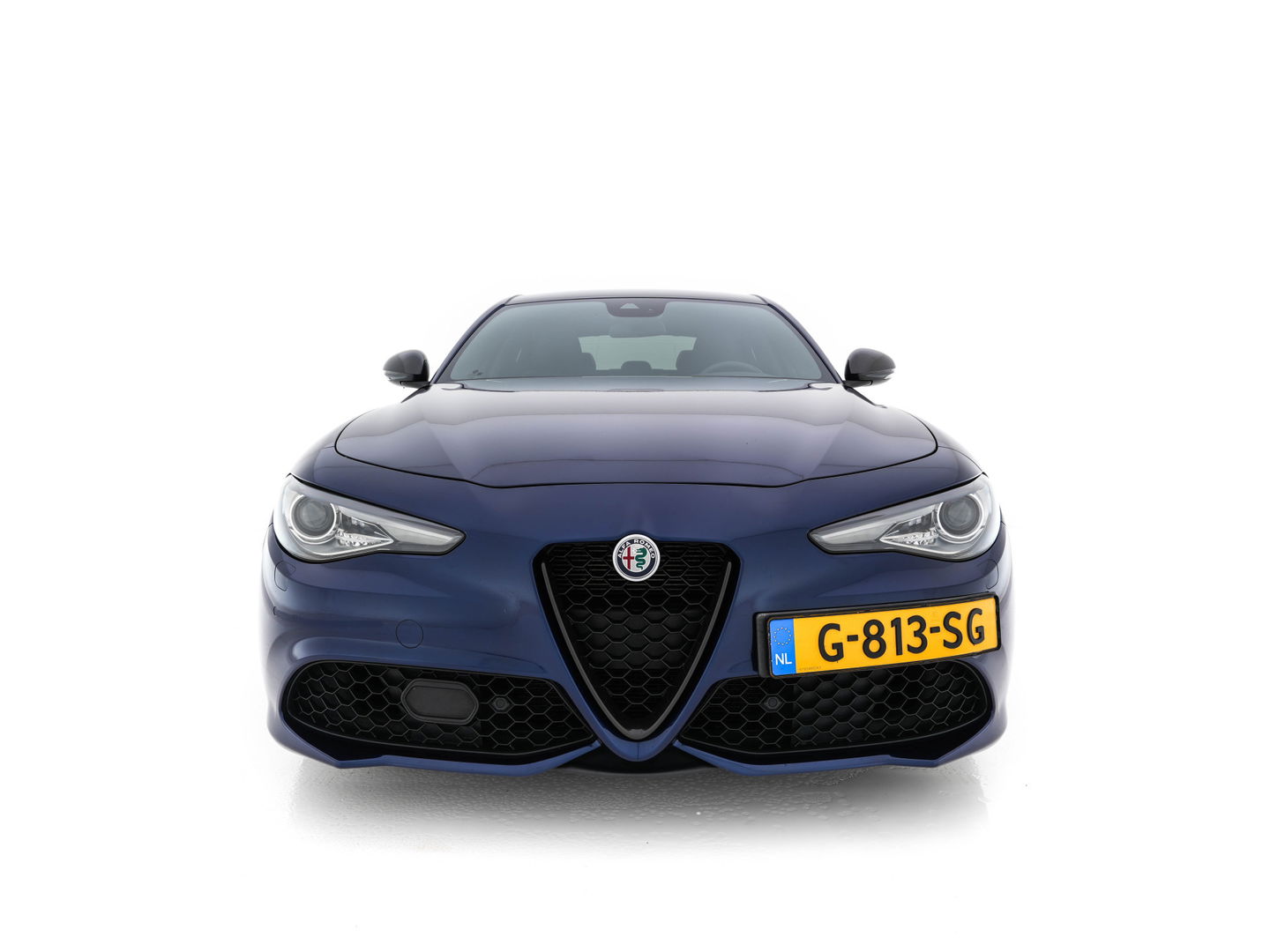 Alfa Romeo Giulia 2.0T B-Tech (INCL-BTW) Aut. *LUXURY-LEATHER | XENON | ADAPTIVE-CRUISE | MEMORY-PACK | HEATED-SPORTSEATS | KEYLESS | CAMERA | NAVI-FULLMAP | DAB+ | SHIFT-PADDLES | PRIVACY-GLASS | ECC | 18"ALU*
