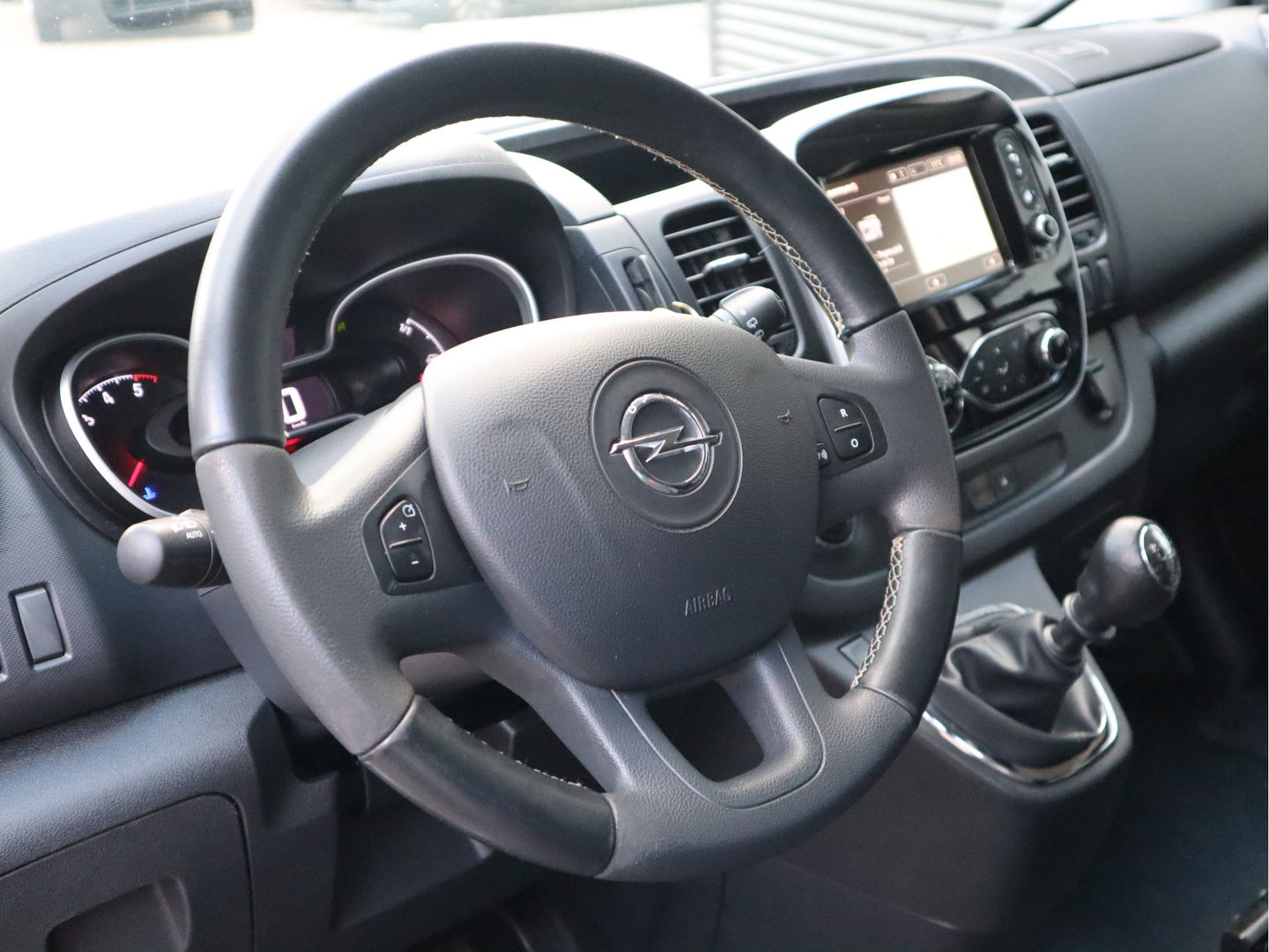 Opel Vivaro 1.6 CDTI 146pk Euro 6 Irmscher GT - DC 5 pers. - Trekhaak - Navi