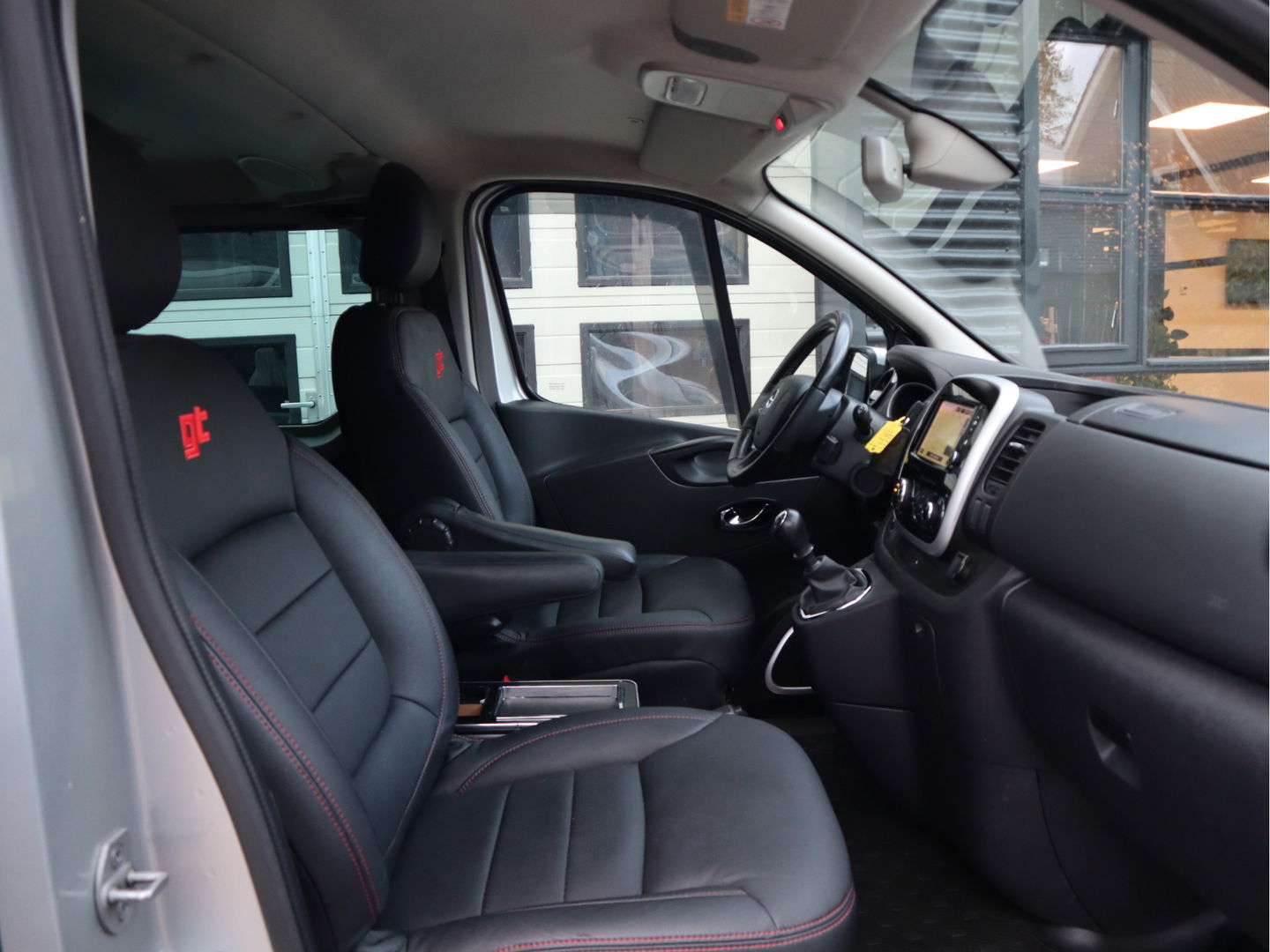 Opel Vivaro 1.6 CDTI 146pk Euro 6 Irmscher GT - DC 5 pers. - Trekhaak - Navi