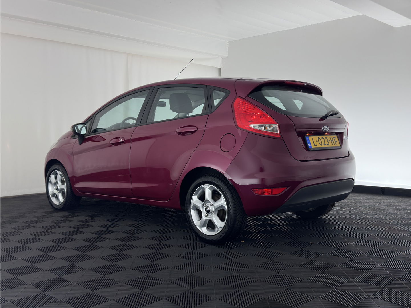 Ford Fiesta 1.4 Trend *NAVI-FULLMAP | HEATED-COMFORTSEATS | AIRCO | CARPLAY | 15''ALU*
