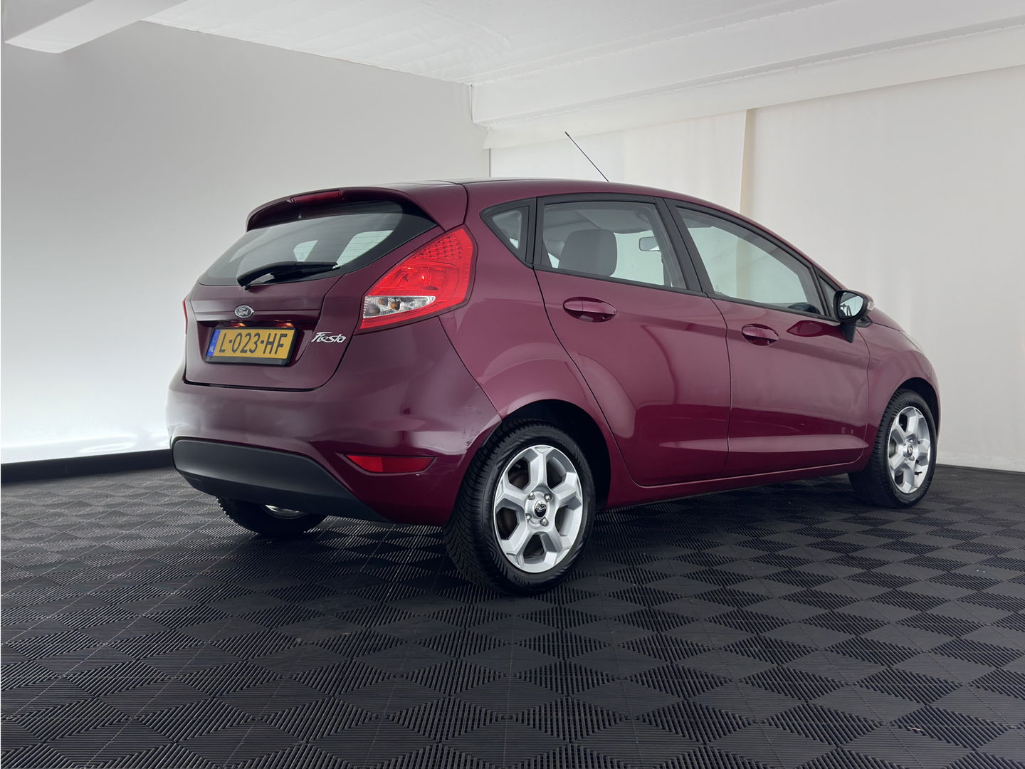Ford Fiesta 1.4 Trend *NAVI-FULLMAP | HEATED-COMFORTSEATS | AIRCO | CARPLAY | 15''ALU*