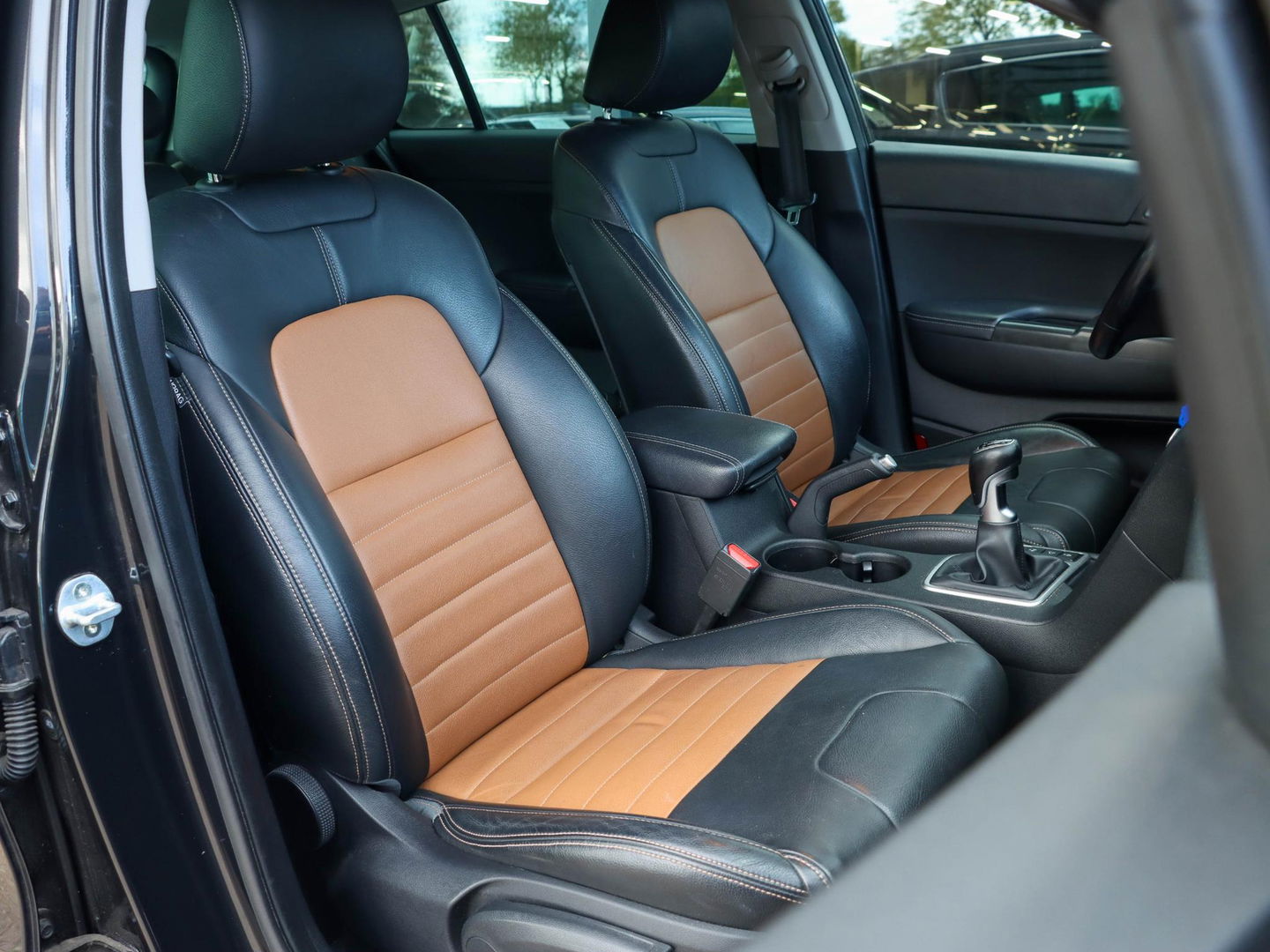 Kia Sportage 1.6 GDI DynamicLine Leder Trekhaak Camera Navigatie Dealeronderhouden