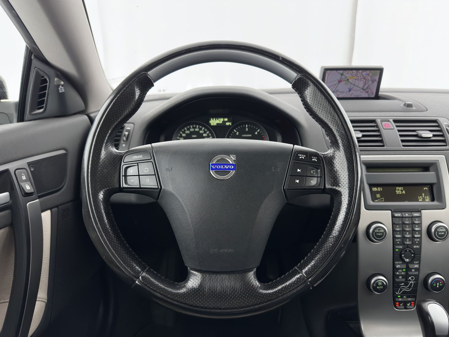 Volvo C70 Convertible 2.0D Momentum Aut. *LUXURY-LEATHER | XENON-PLUS | NAVI-FULLMAP | MEMORY-PACK | HEATED-COMFORTSEATS | ECC | KEYLESS | PDC | CRUISE | 18''ALU*