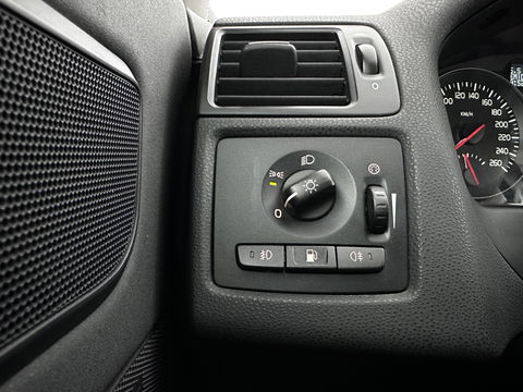 Volvo C70 Convertible 2.0D Momentum Aut. *LUXURY-LEATHER | XENON-PLUS | NAVI-FULLMAP | MEMORY-PACK | HEATED-COMFORTSEATS | ECC | KEYLESS | PDC | CRUISE | 18''ALU*