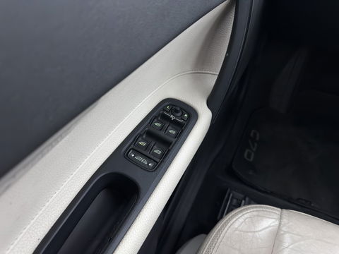 Volvo C70 Convertible 2.0D Momentum Aut. *LUXURY-LEATHER | XENON-PLUS | NAVI-FULLMAP | MEMORY-PACK | HEATED-COMFORTSEATS | ECC | KEYLESS | PDC | CRUISE | 18''ALU*