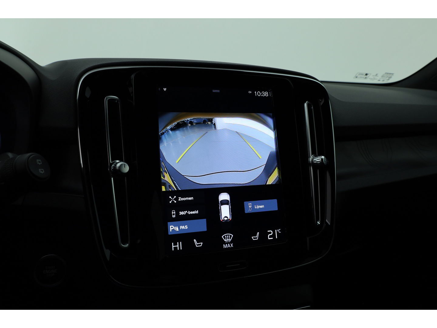 Volvo XC40 1.5 T4 Plug-in hybrid Plus Dark | 360 camera | elek. stoelen + verwarmd | H&K Audio |