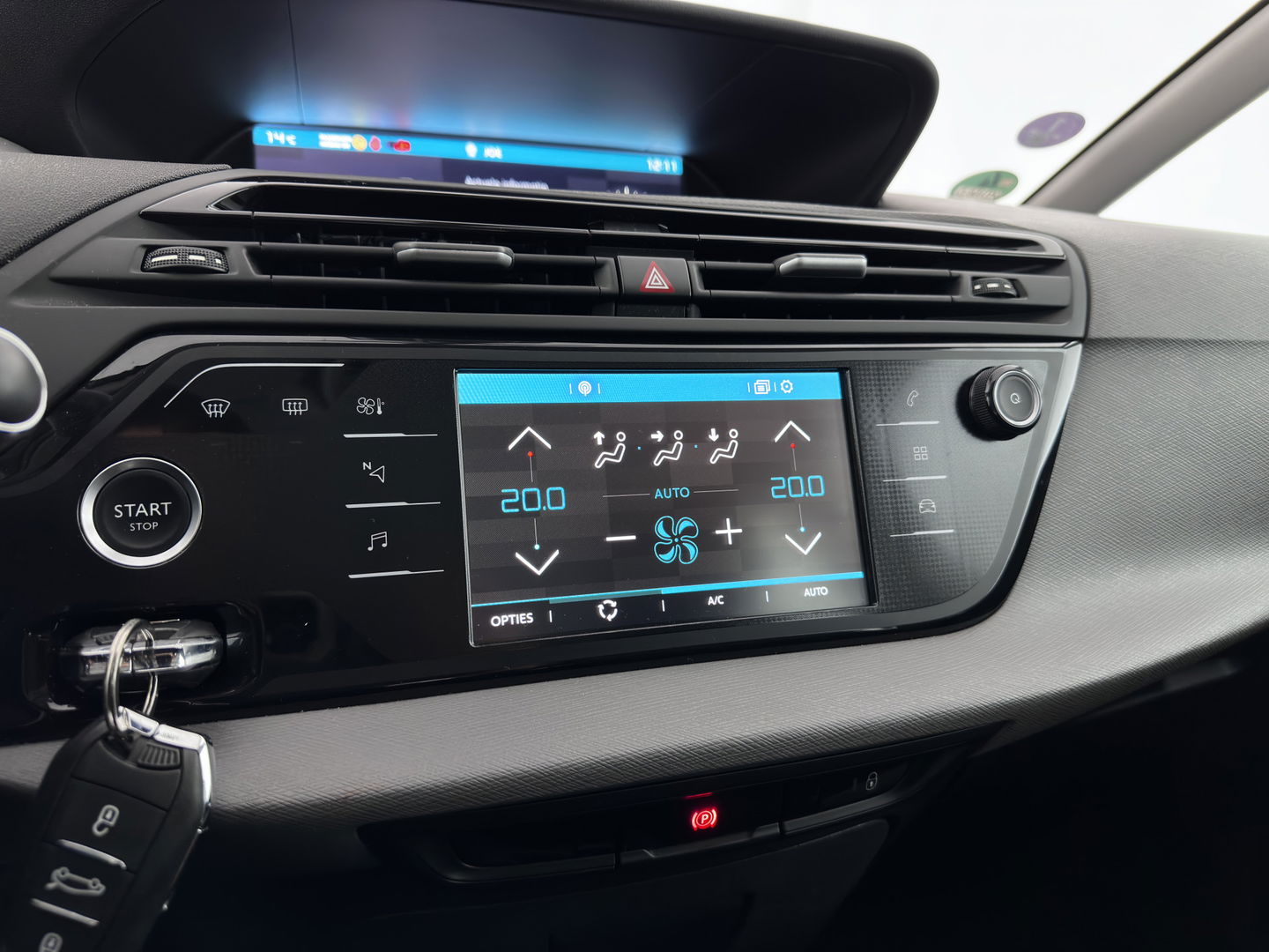 Citroën Grand C4 Spacetourer 1.2 PureTech Business [ 7-Pers. ] (INCL-BTW) *NAVI-FULLMAP | DIGI-COCKPIT | KEYLESS | COMFORT-SEATS | PANO-WINDOW | CARPLAY | ECC | PDC | CRUISE | TOWBAR | SHIFT-PADDELS |  16''ALU*