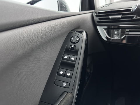 Citroën Grand C4 Spacetourer 1.2 PureTech Business [ 7-Pers. ] (INCL-BTW) *NAVI-FULLMAP | DIGI-COCKPIT | KEYLESS | COMFORT-SEATS | PANO-WINDOW | CARPLAY | ECC | PDC | CRUISE | TOWBAR | SHIFT-PADDELS |  16''ALU*