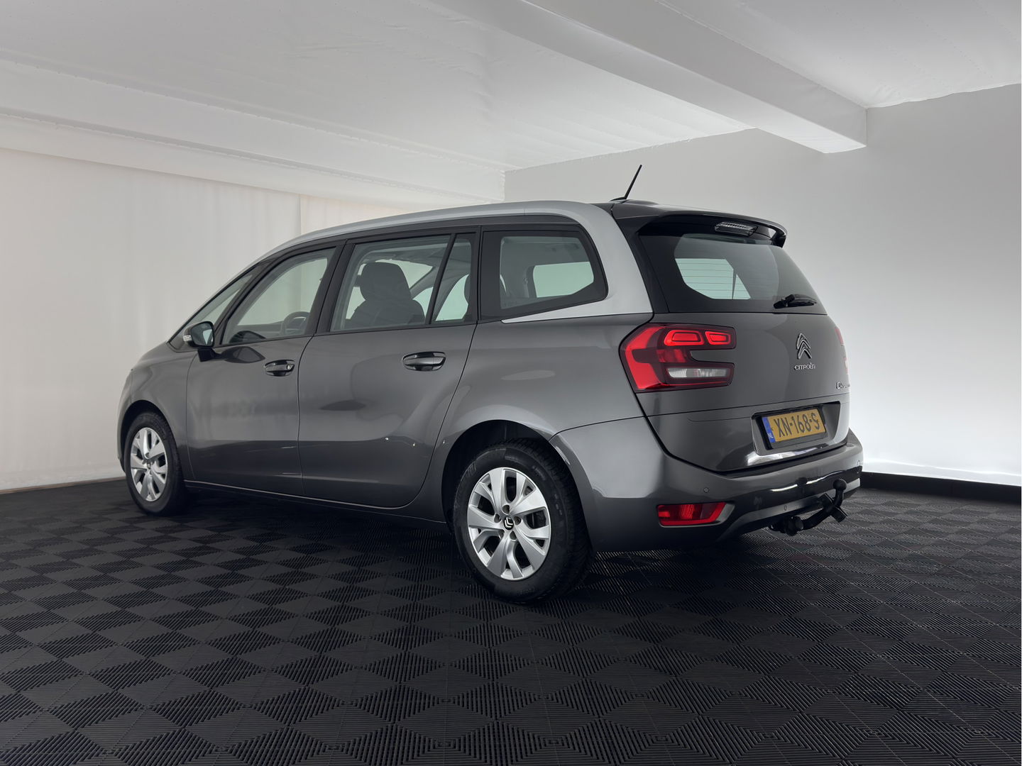 Citroën Grand C4 Spacetourer 1.2 PureTech Business [ 7-Pers. ] (INCL-BTW) *NAVI-FULLMAP | DIGI-COCKPIT | KEYLESS | COMFORT-SEATS | PANO-WINDOW | CARPLAY | ECC | PDC | CRUISE | TOWBAR | SHIFT-PADDELS |  16''ALU*
