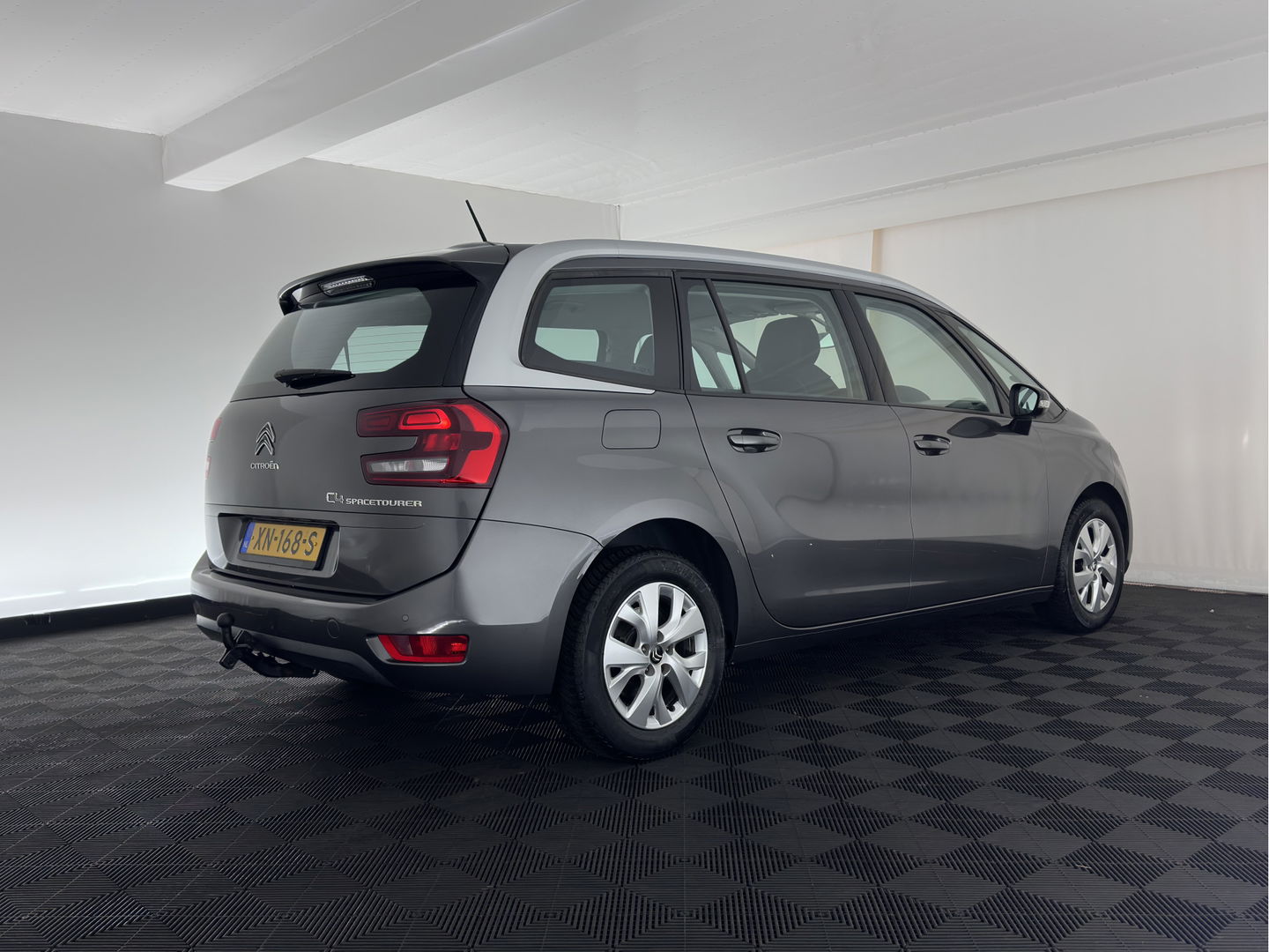 Citroën Grand C4 Spacetourer 1.2 PureTech Business [ 7-Pers. ] (INCL-BTW) *NAVI-FULLMAP | DIGI-COCKPIT | KEYLESS | COMFORT-SEATS | PANO-WINDOW | CARPLAY | ECC | PDC | CRUISE | TOWBAR | SHIFT-PADDELS |  16''ALU*