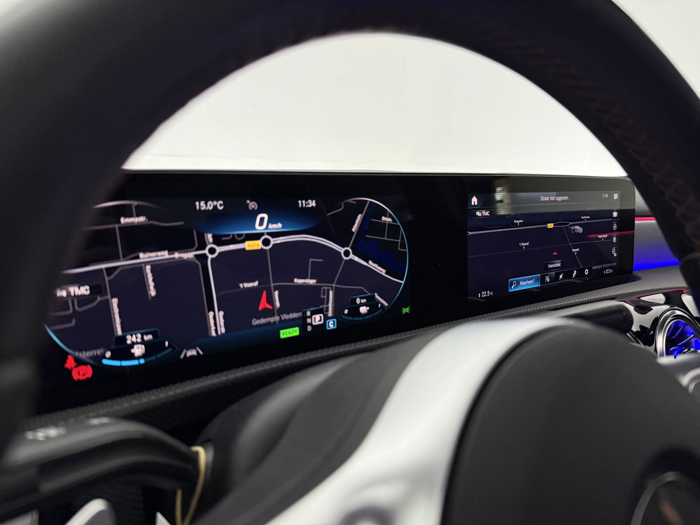 Mercedes-Benz A-Klasse 250 e AMG | Pano | Sfeerverl. | Memory | Virtual | Camera | Keyless | Trekh. | Carplay