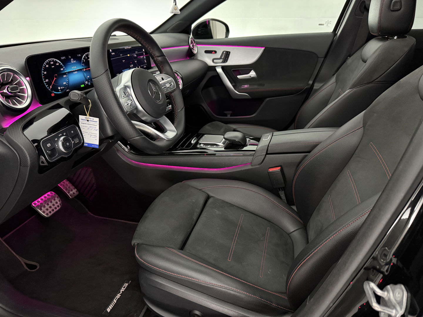 Mercedes-Benz A-Klasse 250 e AMG | Pano | Sfeerverl. | Memory | Virtual | Camera | Keyless | Trekh. | Carplay
