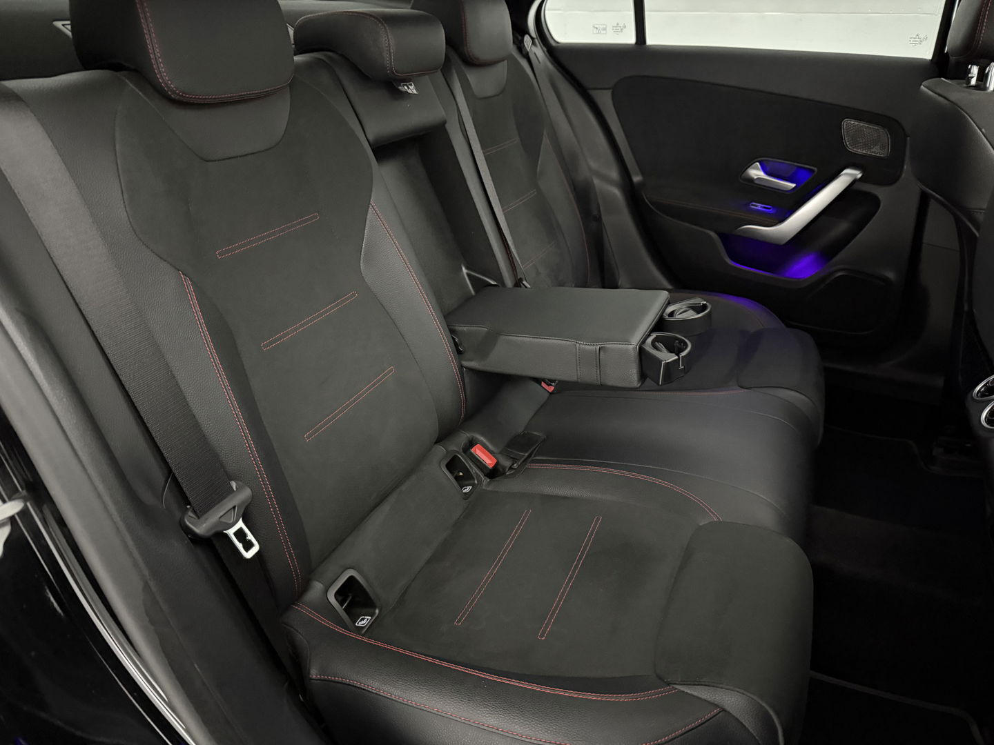 Mercedes-Benz A-Klasse 250 e AMG | Pano | Sfeerverl. | Memory | Virtual | Camera | Keyless | Trekh. | Carplay