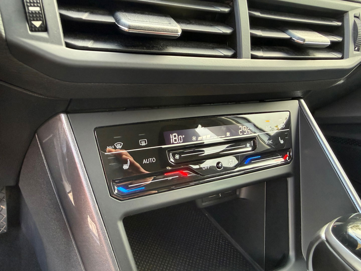 Volkswagen Taigo 1.0 TSI Style|Automaat|Carplay|Dealer onderhouden!