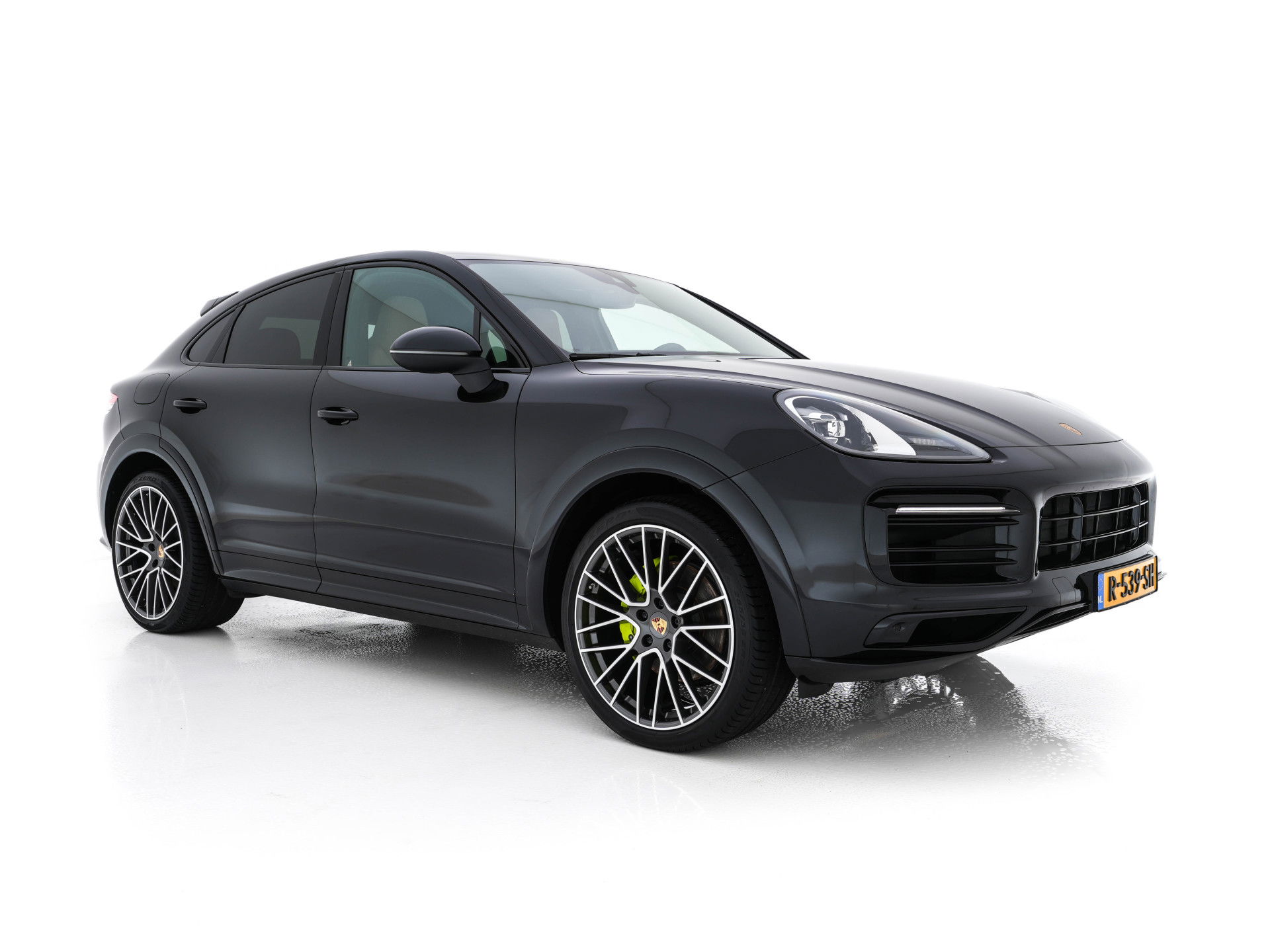 Porsche Cayenne Coupé 3.0 E-Hybrid Platinum Edition (INCL.BTW) *LUXURY-LEATHER | FULL-LED | MEMORY-PACK | BLIND-SPOT | BOSE-SOUND | HEATED-COMFORTSEATS | AIR-SUSPENSION | SPORT-EXHAUST | KEYLESS | CAMERA | DAB+ | NAVI-FULLMAP | TOWBAR | 22''AL