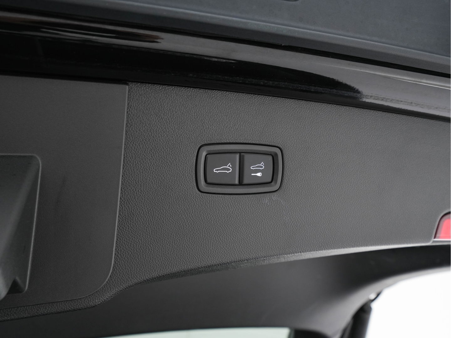 Porsche Cayenne Coupé 3.0 E-Hybrid Platinum Edition (INCL.BTW) *LUXURY-LEATHER | FULL-LED | MEMORY-PACK | BLIND-SPOT | BOSE-SOUND | HEATED-COMFORTSEATS | AIR-SUSPENSION | SPORT-EXHAUST | KEYLESS | CAMERA | DAB+ | NAVI-FULLMAP | TOWBAR | 22''AL