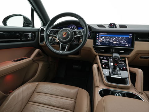 Porsche Cayenne Coupé 3.0 E-Hybrid Platinum Edition (INCL.BTW) *LUXURY-LEATHER | FULL-LED | MEMORY-PACK | BLIND-SPOT | BOSE-SOUND | HEATED-COMFORTSEATS | AIR-SUSPENSION | SPORT-EXHAUST | KEYLESS | CAMERA | DAB+ | NAVI-FULLMAP | TOWBAR | 22''AL