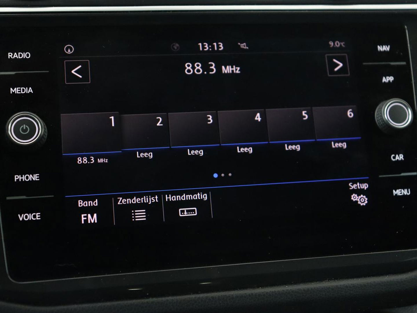 Volkswagen Tiguan 1.5 TSI Comfortline | Carplay | Adaptive cruise | Navigatie | DAB | Parkeerhulp | Climate control | Bluetooth | Getint glas