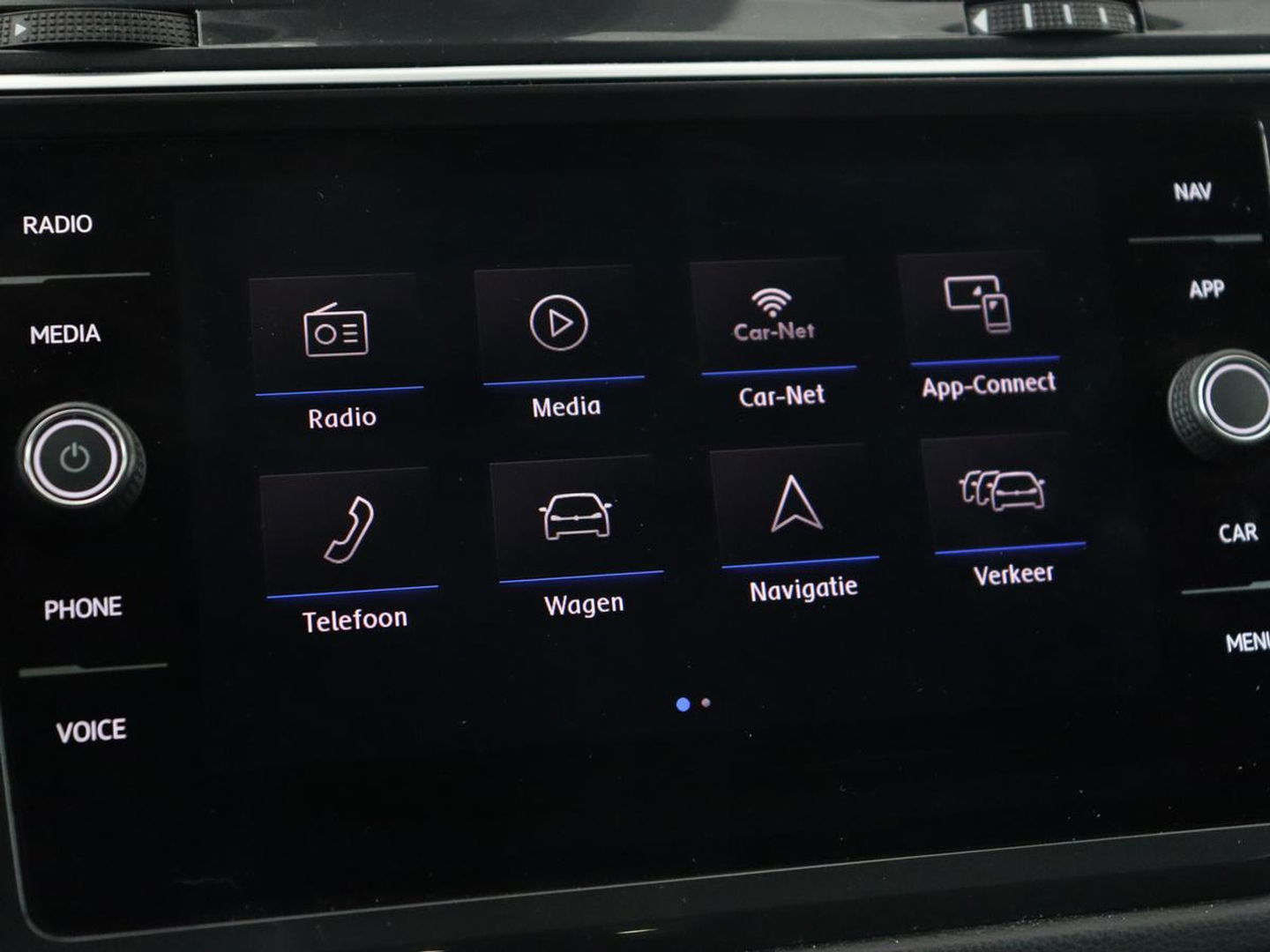 Volkswagen Tiguan 1.5 TSI Comfortline | Carplay | Adaptive cruise | Navigatie | DAB | Parkeerhulp | Climate control | Bluetooth | Getint glas