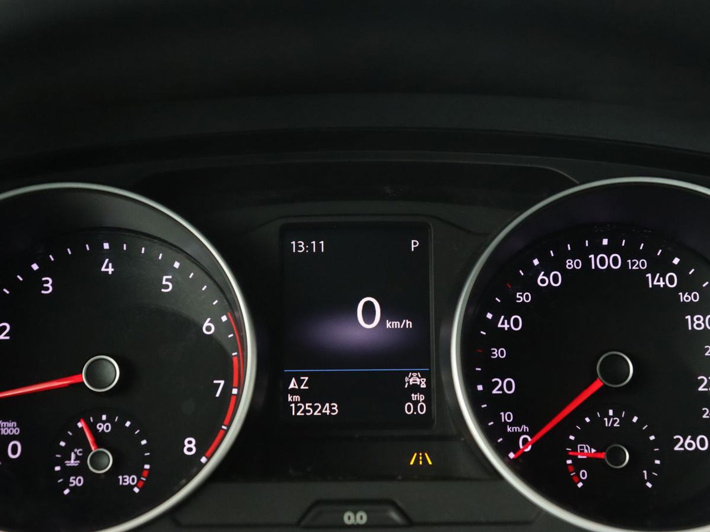 Volkswagen Tiguan 1.5 TSI Comfortline | Carplay | Adaptive cruise | Navigatie | DAB | Parkeerhulp | Climate control | Bluetooth | Getint glas