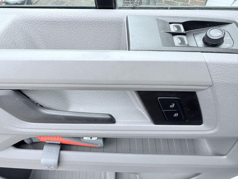Volkswagen Crafter 30 2.0 TDI L3H2 camera airco cruise nap