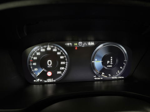 Volvo V60 2.0 T6 Twin Engine AWD 340PK R-Design | Pano | Memory | HuD | Sfeer | Massage | 360° | Trekh. | Stoel/Stuur verwarmd