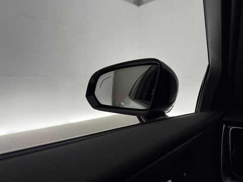 Volvo V60 2.0 T6 Twin Engine AWD 340PK R-Design | Pano | Memory | HuD | Sfeer | Massage | 360° | Trekh. | Stoel/Stuur verwarmd