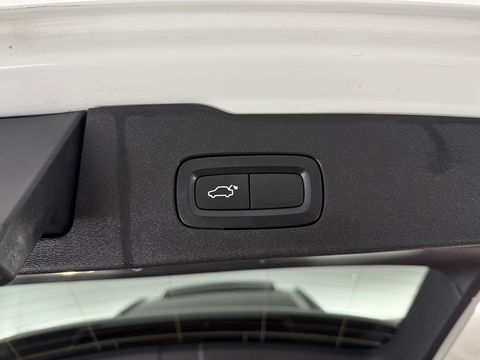 Volvo V60 2.0 T6 Twin Engine AWD 340PK R-Design | Pano | Memory | HuD | Sfeer | Massage | 360° | Trekh. | Stoel/Stuur verwarmd