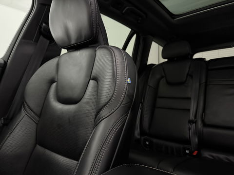 Volvo V60 2.0 T6 Twin Engine AWD 340PK R-Design | Pano | Memory | HuD | Sfeer | Massage | 360° | Trekh. | Stoel/Stuur verwarmd