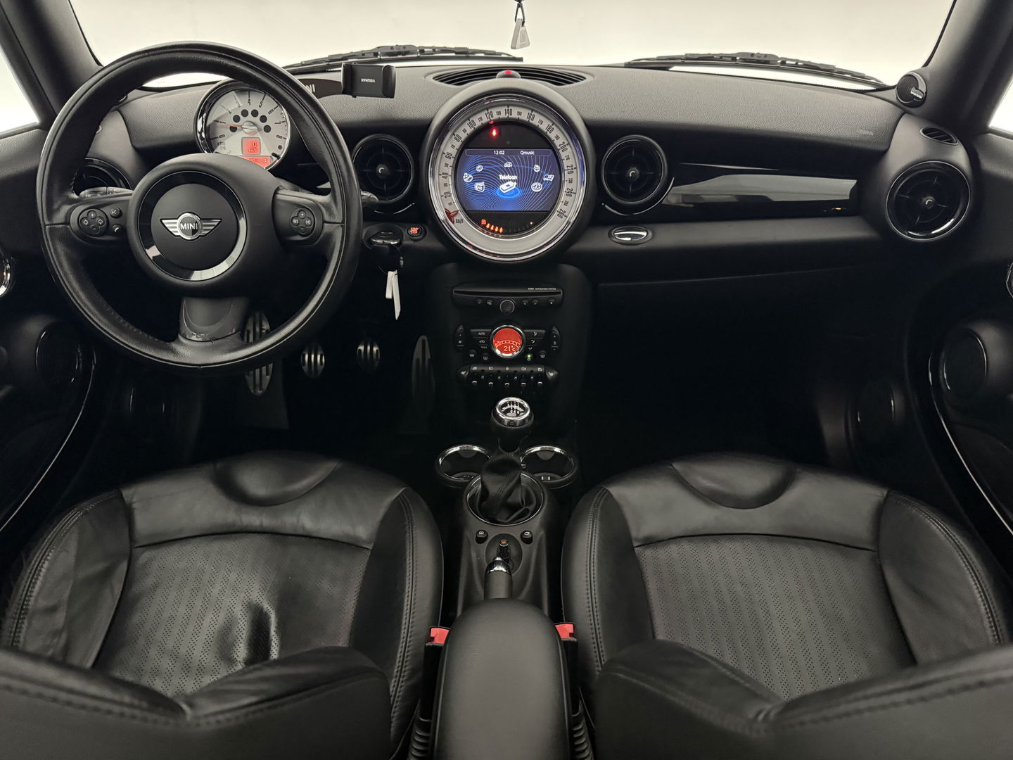 MINI Clubman 1.6 Cooper Hampton | Pano | H/K | Cruise | Navi | Stoelverw. | Parkeersens.