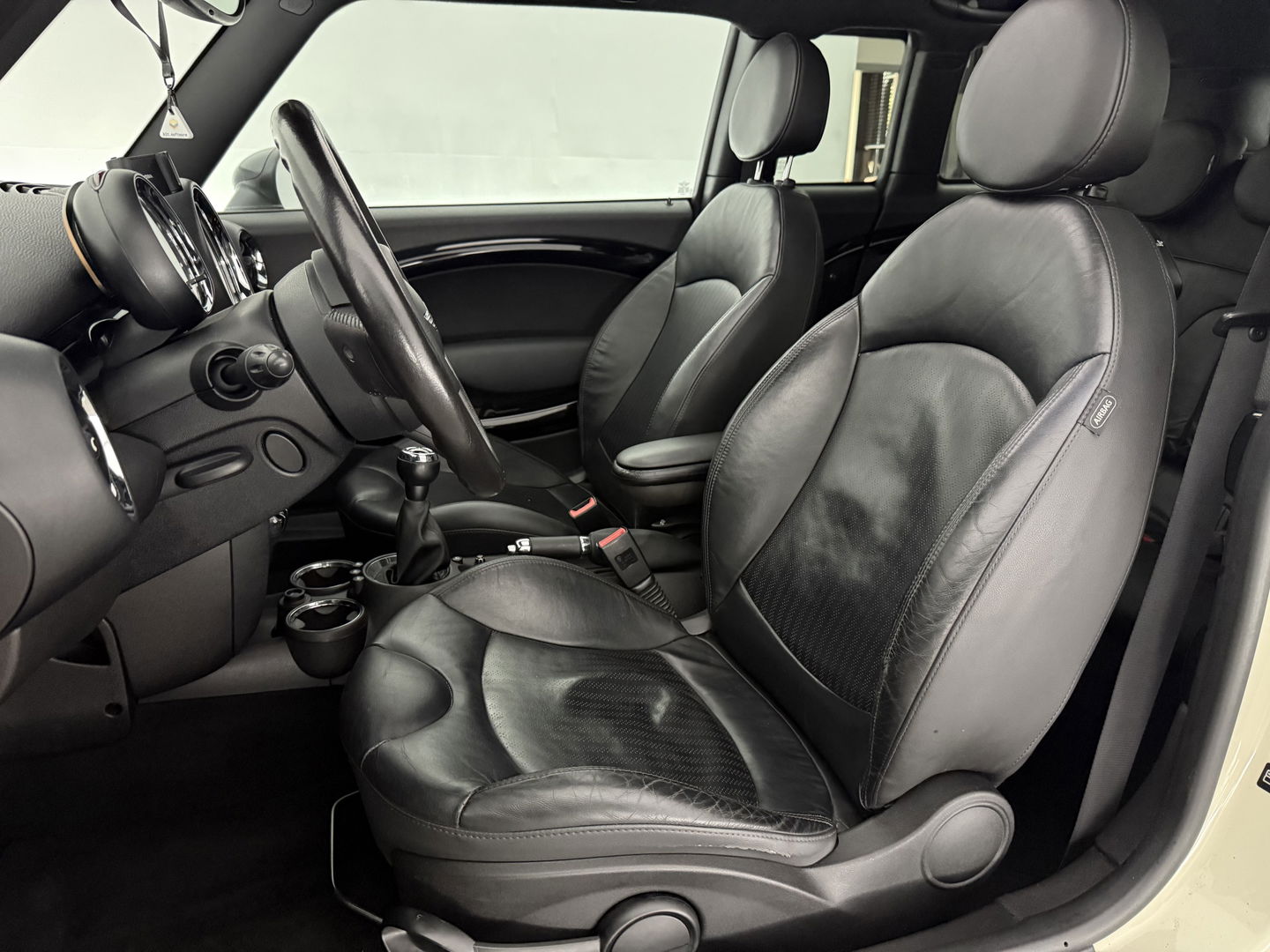 MINI Clubman 1.6 Cooper Hampton | Pano | H/K | Cruise | Navi | Stoelverw. | Parkeersens.