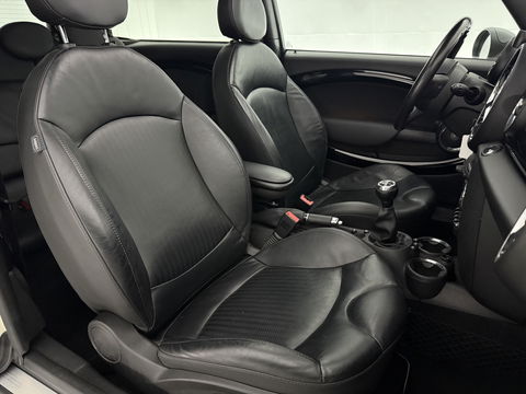 MINI Clubman 1.6 Cooper Hampton | Pano | H/K | Cruise | Navi | Stoelverw. | Parkeersens.