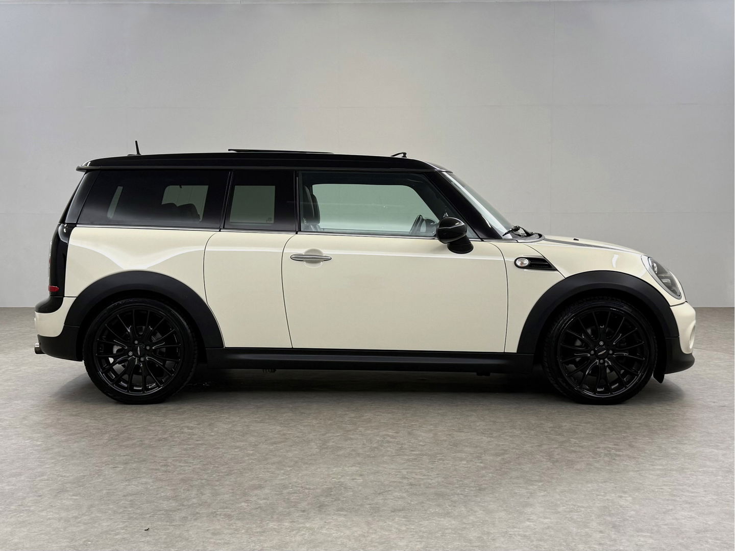 MINI Clubman 1.6 Cooper Hampton | Pano | H/K | Cruise | Navi | Stoelverw. | Parkeersens.