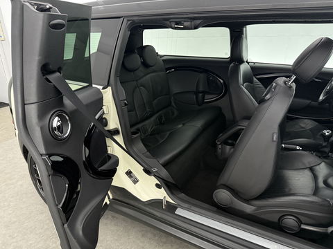 MINI Clubman 1.6 Cooper Hampton | Pano | H/K | Cruise | Navi | Stoelverw. | Parkeersens.