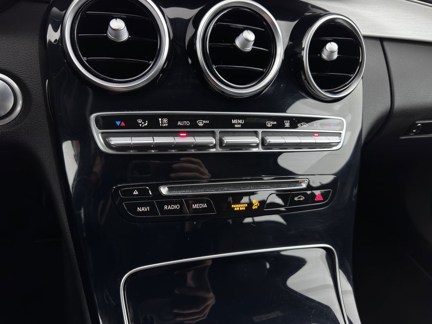 Mercedes-Benz C-Klasse Estate 350 e Lease Edition Plug-In Aut. *LEATHER-FABRIC | FULL-LED | AIRMATIC | NAVI-FULLMAP | CAMERA | HEATED-SPORTSEATS  | ECC | PDC | CRUISE | KEYLESS | AMBIENT-LIGHT | SHIFT-PADDLES | 17''ALU*