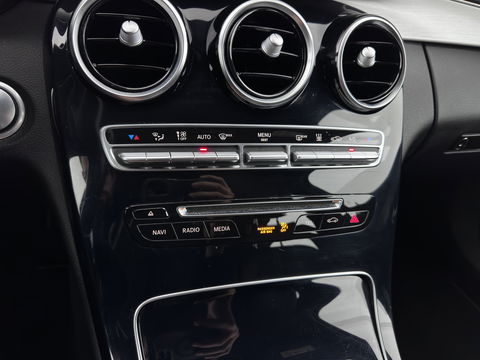 Mercedes-Benz C-Klasse Estate 350 e Lease Edition Plug-In Aut. *LEATHER-FABRIC | FULL-LED | AIRMATIC | NAVI-FULLMAP | CAMERA | HEATED-SPORTSEATS  | ECC | PDC | CRUISE | KEYLESS | AMBIENT-LIGHT | SHIFT-PADDLES | 17''ALU*