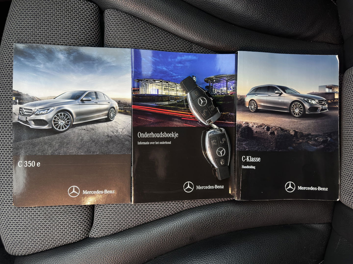 Mercedes-Benz C-Klasse Estate 350 e Lease Edition Plug-In Aut. *LEATHER-FABRIC | FULL-LED | AIRMATIC | NAVI-FULLMAP | CAMERA | HEATED-SPORTSEATS  | ECC | PDC | CRUISE | KEYLESS | AMBIENT-LIGHT | SHIFT-PADDLES | 17''ALU*