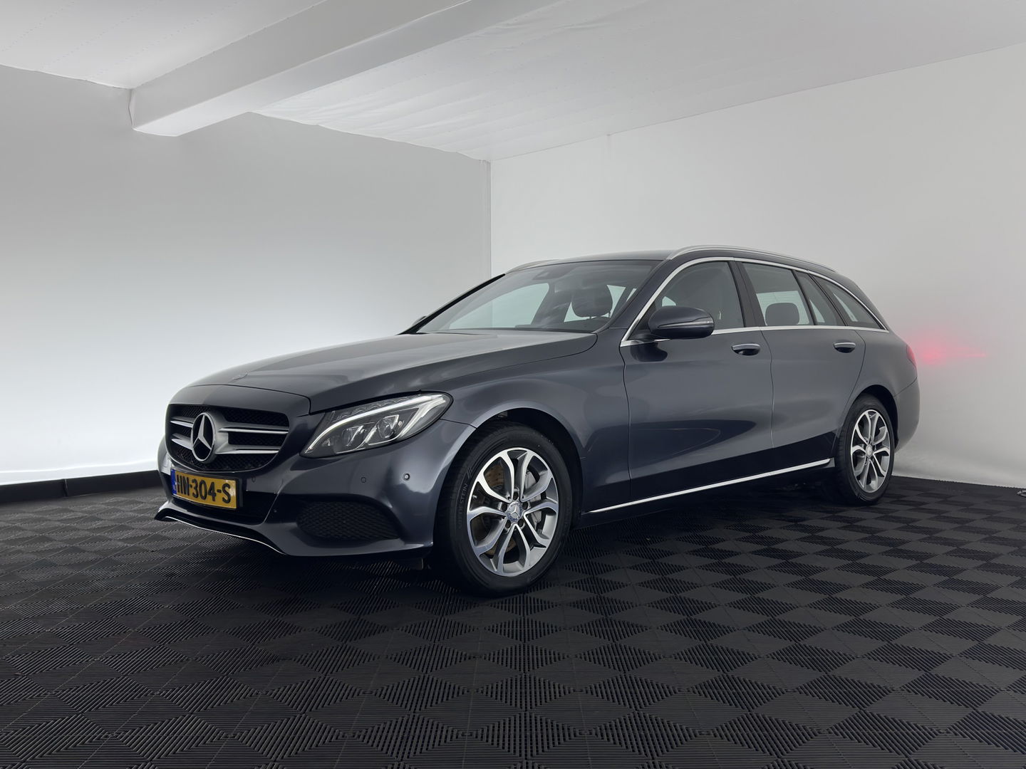Mercedes-Benz C-Klasse Estate 350 e Lease Edition Plug-In Aut. *LEATHER-FABRIC | FULL-LED | AIRMATIC | NAVI-FULLMAP | CAMERA | HEATED-SPORTSEATS  | ECC | PDC | CRUISE | KEYLESS | AMBIENT-LIGHT | SHIFT-PADDLES | 17''ALU*