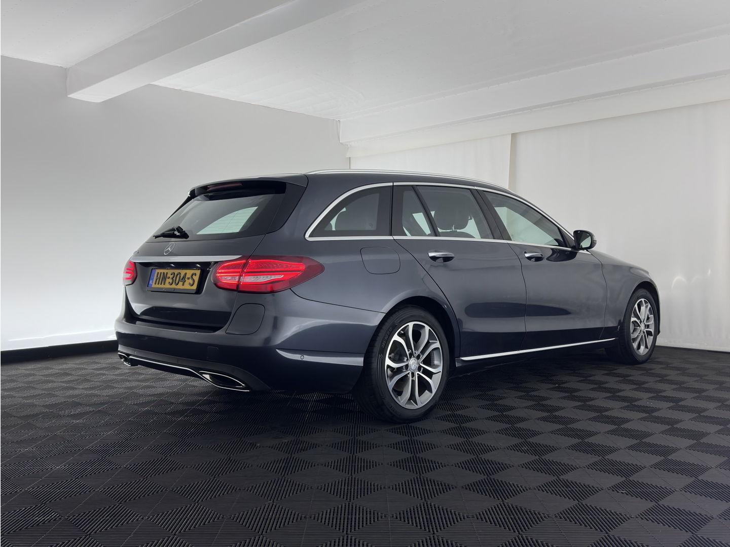 Mercedes-Benz C-Klasse Estate 350 e Lease Edition Plug-In Aut. *LEATHER-FABRIC | FULL-LED | AIRMATIC | NAVI-FULLMAP | CAMERA | HEATED-SPORTSEATS  | ECC | PDC | CRUISE | KEYLESS | AMBIENT-LIGHT | SHIFT-PADDLES | 17''ALU*