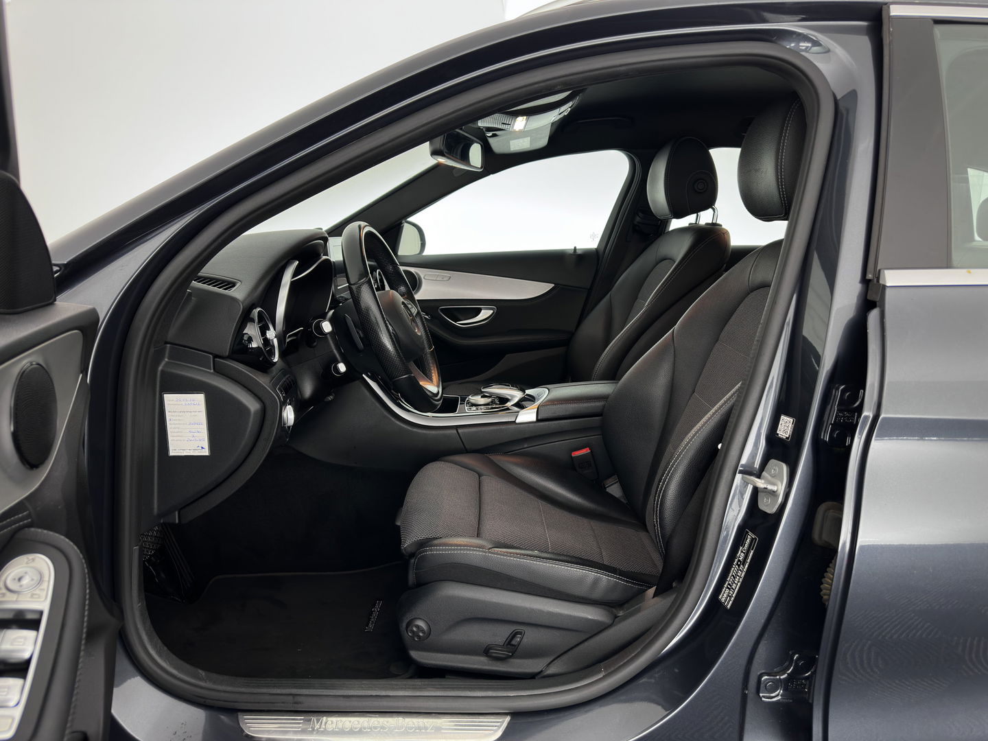 Mercedes-Benz C-Klasse Estate 350 e Lease Edition Plug-In Aut. *LEATHER-FABRIC | FULL-LED | AIRMATIC | NAVI-FULLMAP | CAMERA | HEATED-SPORTSEATS  | ECC | PDC | CRUISE | KEYLESS | AMBIENT-LIGHT | SHIFT-PADDLES | 17''ALU*