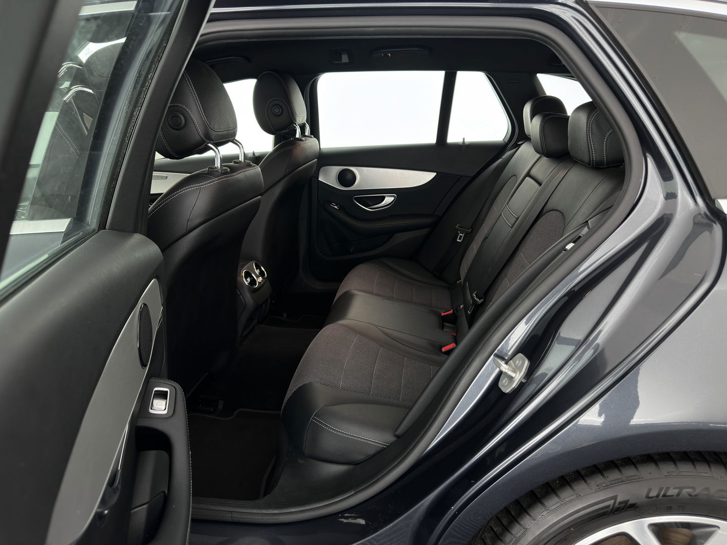 Mercedes-Benz C-Klasse Estate 350 e Lease Edition Plug-In Aut. *LEATHER-FABRIC | FULL-LED | AIRMATIC | NAVI-FULLMAP | CAMERA | HEATED-SPORTSEATS  | ECC | PDC | CRUISE | KEYLESS | AMBIENT-LIGHT | SHIFT-PADDLES | 17''ALU*