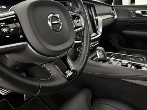 Volvo V60 2.0 T8 Twin Engine AWD 392PK R-Design | Pano | H/K | Massage | Virtual | Memory | Camera | Carplay | Stoelverw./Koeling | LED