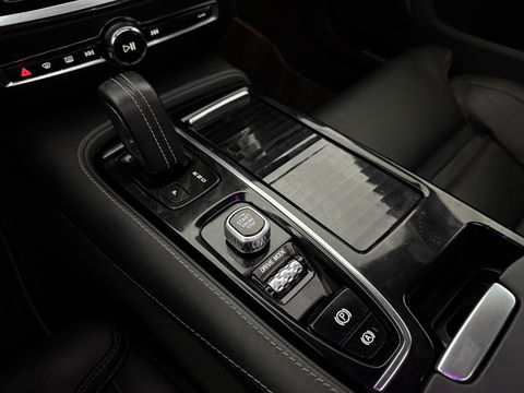 Volvo V60 2.0 T8 Twin Engine AWD 392PK R-Design | Pano | H/K | Massage | Virtual | Memory | Camera | Carplay | Stoelverw./Koeling | LED