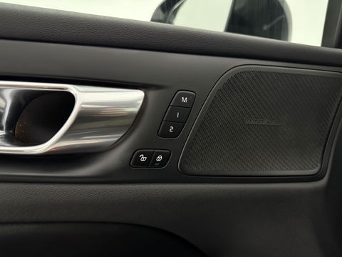 Volvo V60 2.0 T8 Twin Engine AWD 392PK R-Design | Pano | H/K | Massage | Virtual | Memory | Camera | Carplay | Stoelverw./Koeling | LED