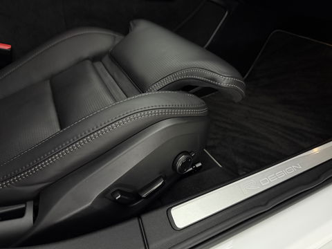 Volvo V60 2.0 T8 Twin Engine AWD 392PK R-Design | Pano | H/K | Massage | Virtual | Memory | Camera | Carplay | Stoelverw./Koeling | LED