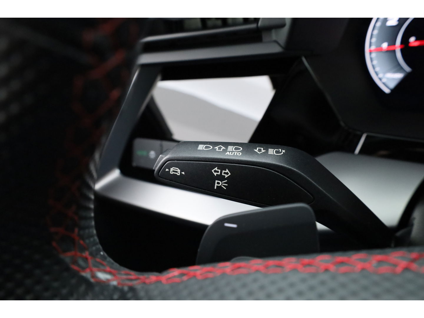 Audi A3 Sportback 35 TFSI | Pano | Afn. Trekhaak | Sportstoelen | Apple CarPlay | Stoelverw. | Camera | 17"