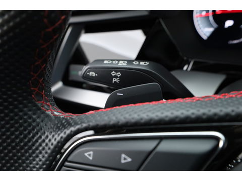 Audi A3 Sportback 35 TFSI | Pano | Afn. Trekhaak | Sportstoelen | Apple CarPlay | Stoelverw. | Camera | 17"