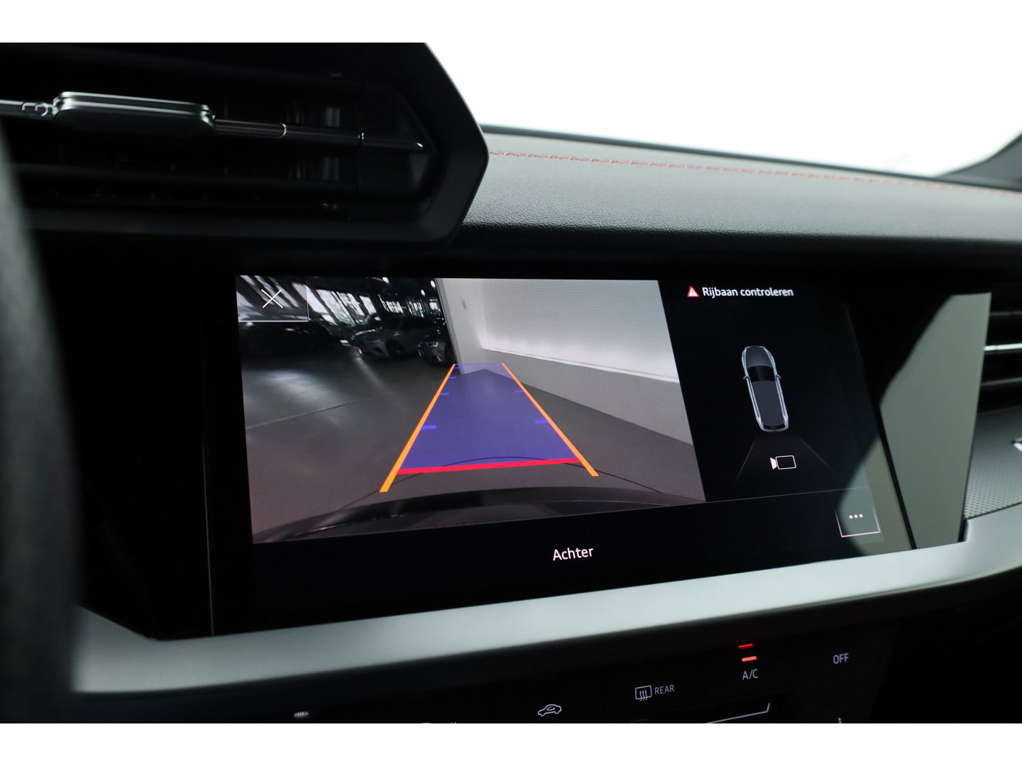 Audi A3 Sportback 35 TFSI | Pano | Afn. Trekhaak | Sportstoelen | Apple CarPlay | Stoelverw. | Camera | 17"