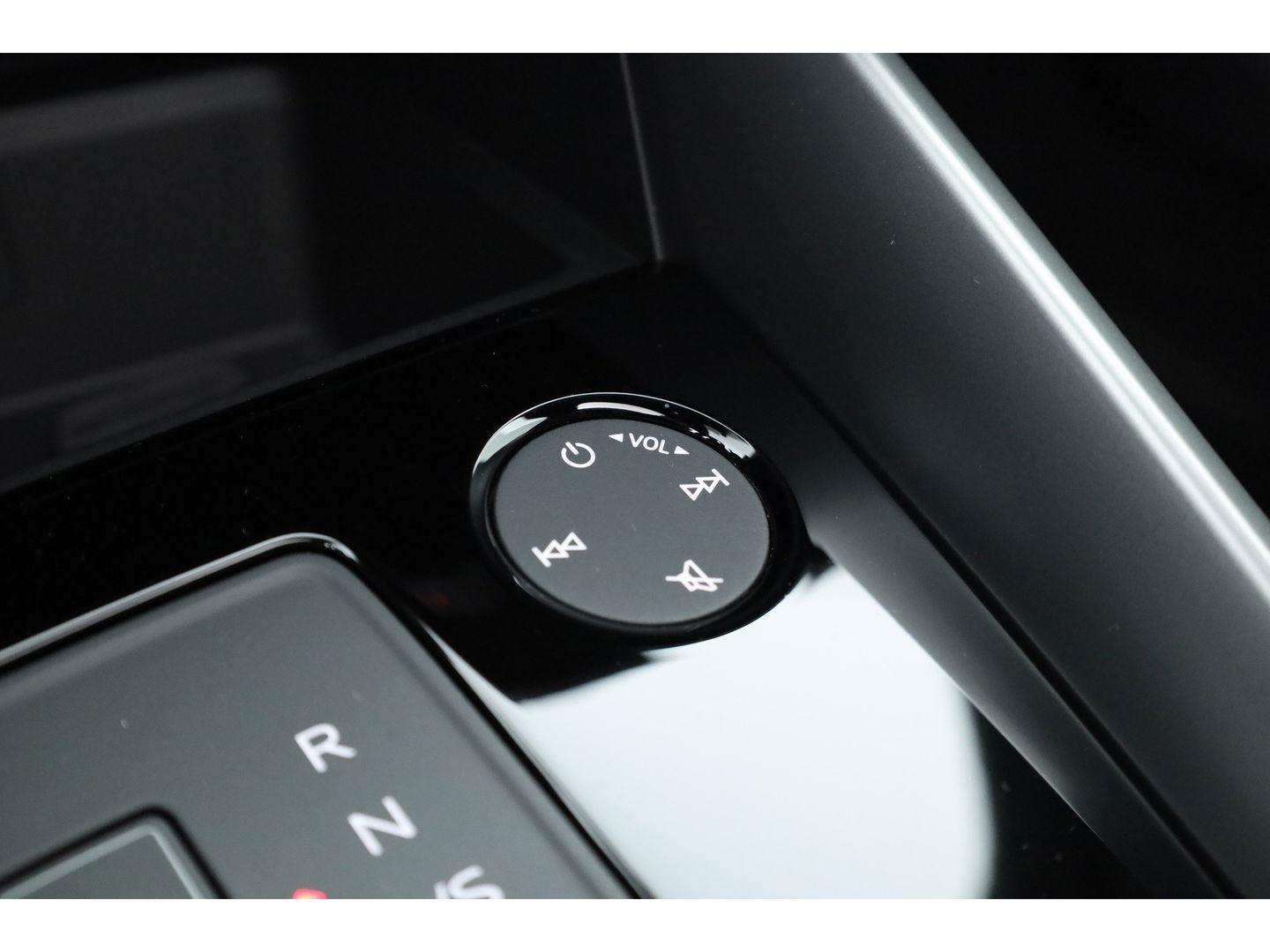 Audi A3 Sportback 35 TFSI | Pano | Afn. Trekhaak | Sportstoelen | Apple CarPlay | Stoelverw. | Camera | 17"